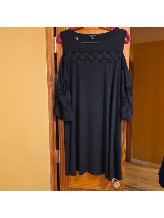 Nina Leonard Dresses & Skirts - Nina Leonard black cold shoulder dress